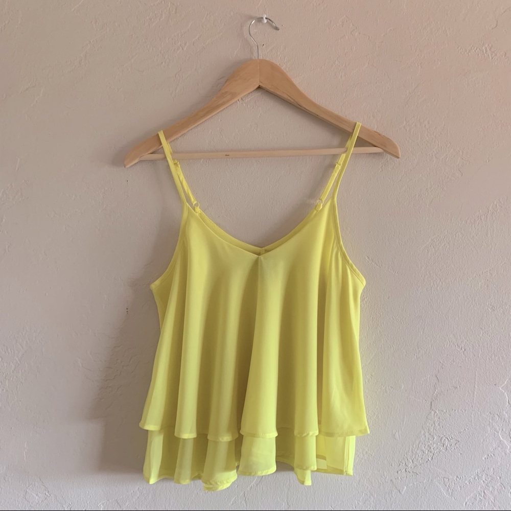 Flowy cropped v-neck tank top